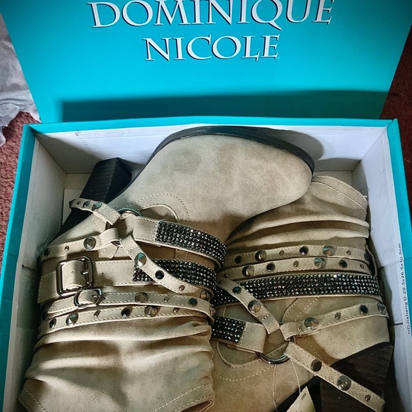 NWT Dominique Nicole Studded Boots - Picture 2 of 4